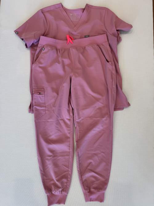 FIGS Female Scrubs Set (top and bottom) - Pink, XS