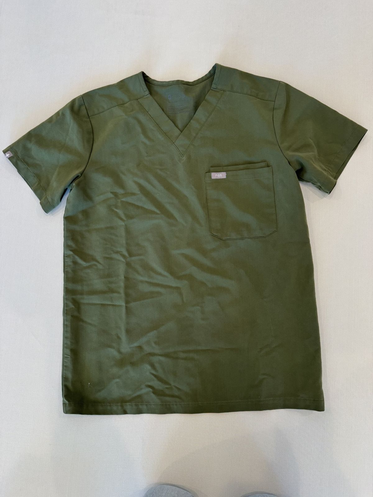 FIGS Male Scrubs Top - Fern, Small